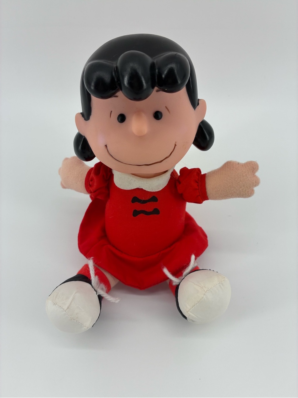 VTG Peanuts Lucy Doll